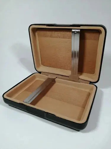 Elegance Genuine Leather Travel Humidor Case